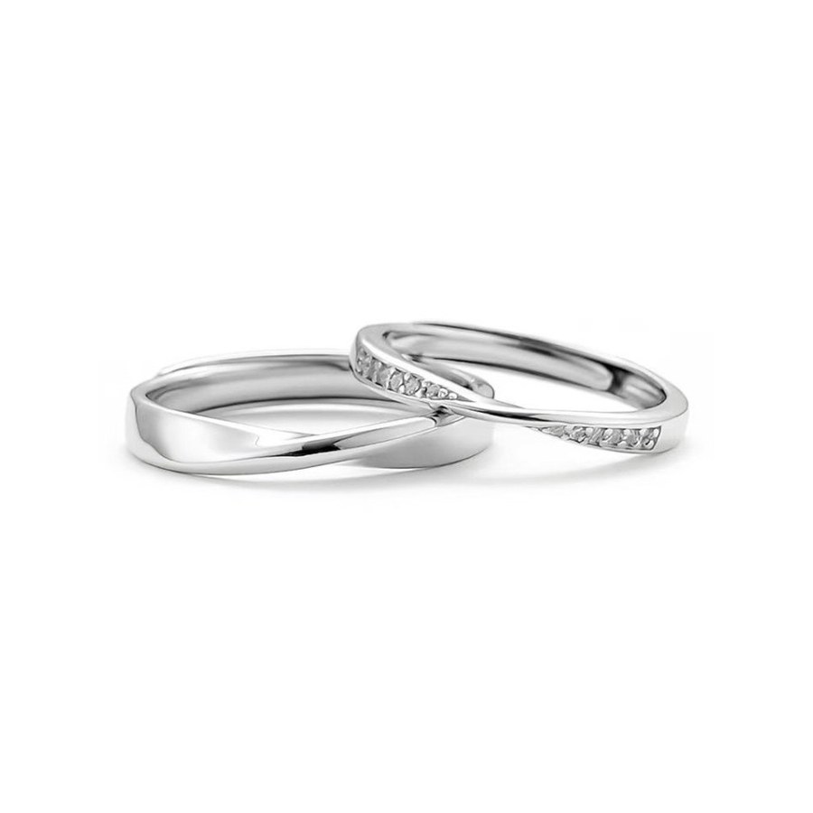 Mobius Ring Set