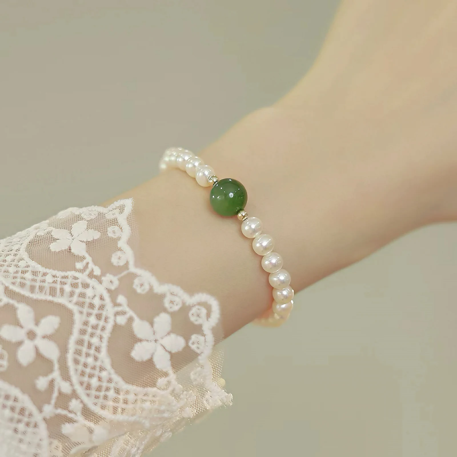 Xiaozhong Bracelets ready stock jewelry product group for B2B buyers